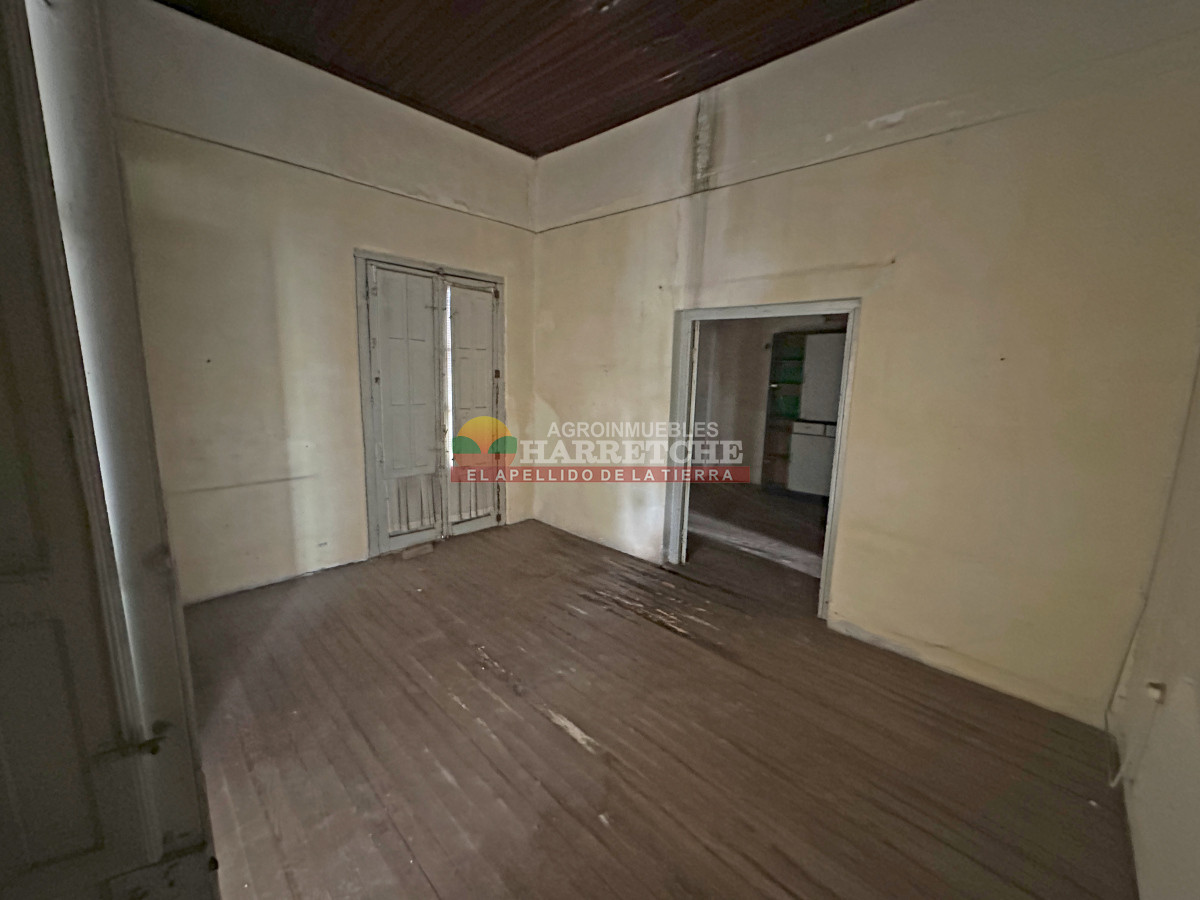 Casa ID.477 - Casa en venta Las Piedras, ideal para inversores, céntrica.