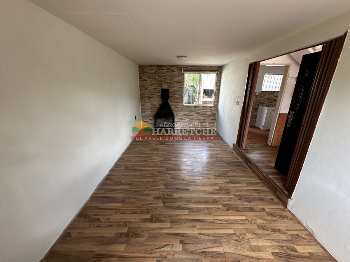 Casa ID.326 - Casa en dos niveles venta Progreso, 3 dormitorios, parrillero, estacionamiento, con renta