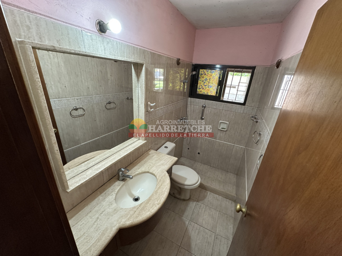 Casa ID.496 -  Casa en venta en Progreso, 3 dorm, 3 baños, cochera y parrillero! 