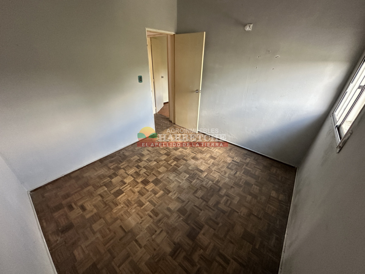 Casa ID.326 - Casa en dos niveles venta Progreso, 3 dormitorios, parrillero, estacionamiento, con renta