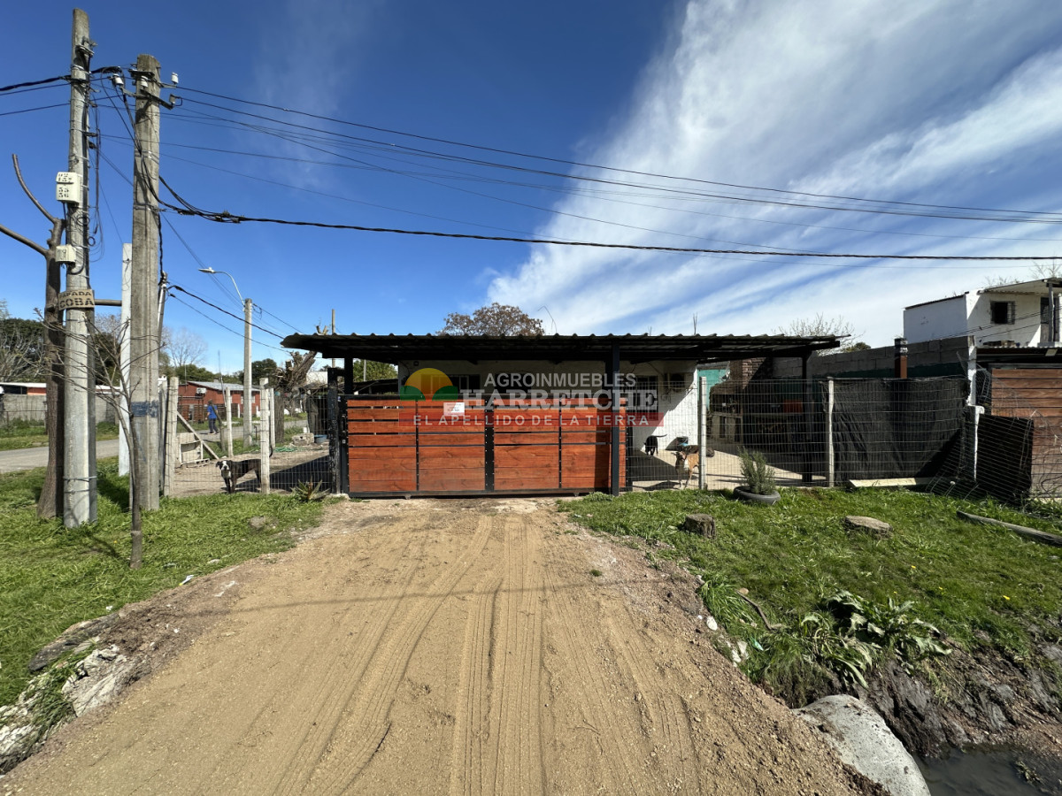 Casa ID.540 - Vendo casa en 18 de Mayo, 2 dormitorio, parrillero, alero