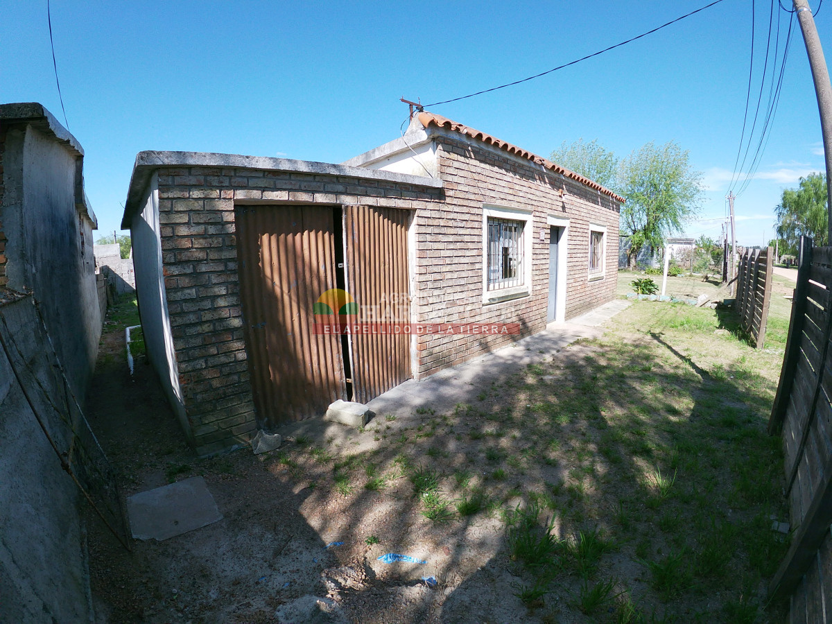 Casa ID.412 - Casa en venta, 2 dormitorios, garaje, DUEÑO FINANCIA, entrega U$S 15.000