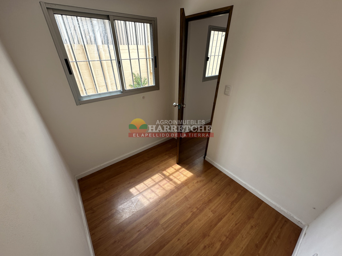 Casa ID.509 - Apartamento de 1 dormitorio en Progreso, para persona sola o consultorio!