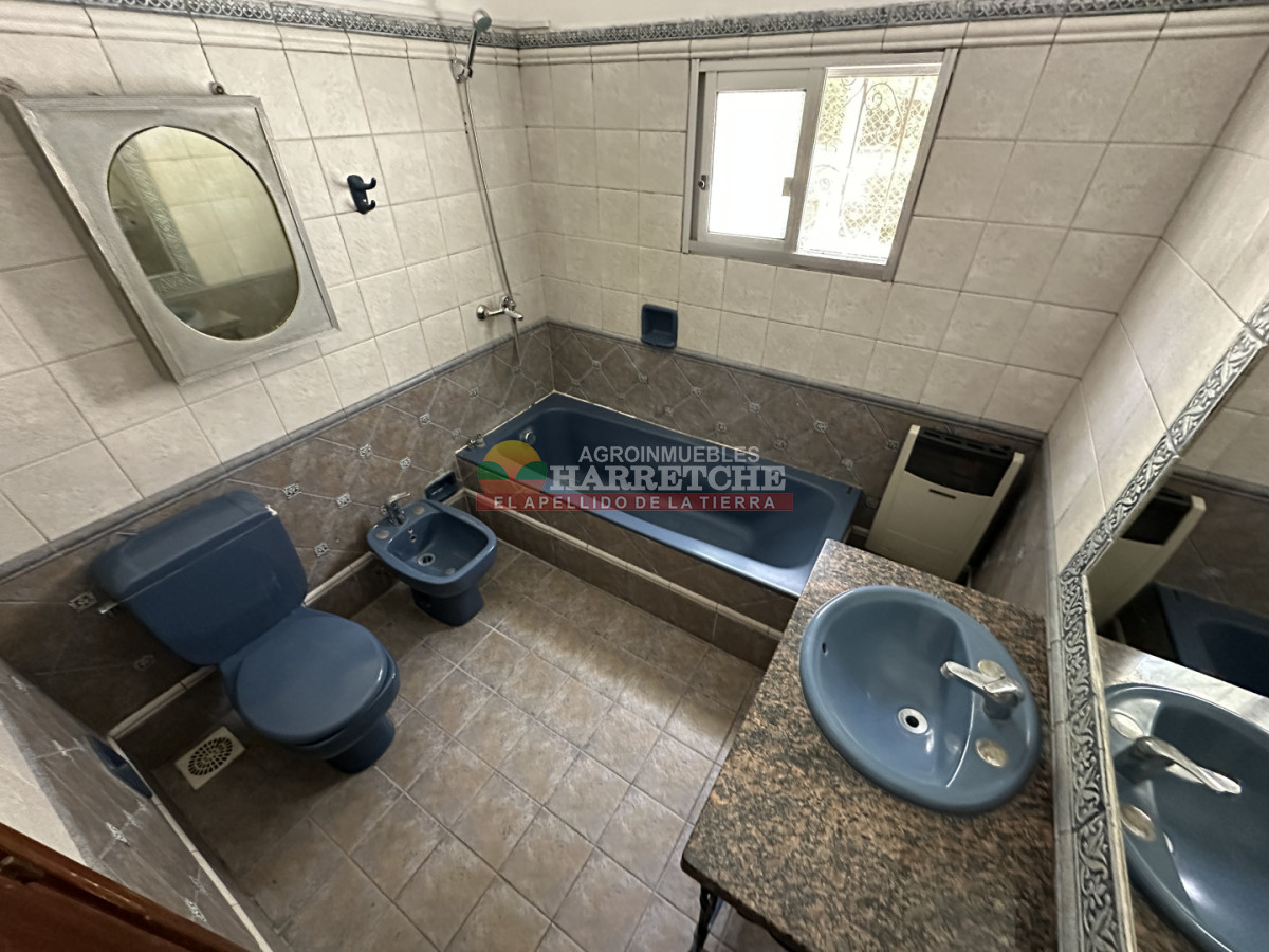 Casa ID.496 -  Casa en venta en Progreso, 3 dorm, 3 baños, cochera y parrillero! 