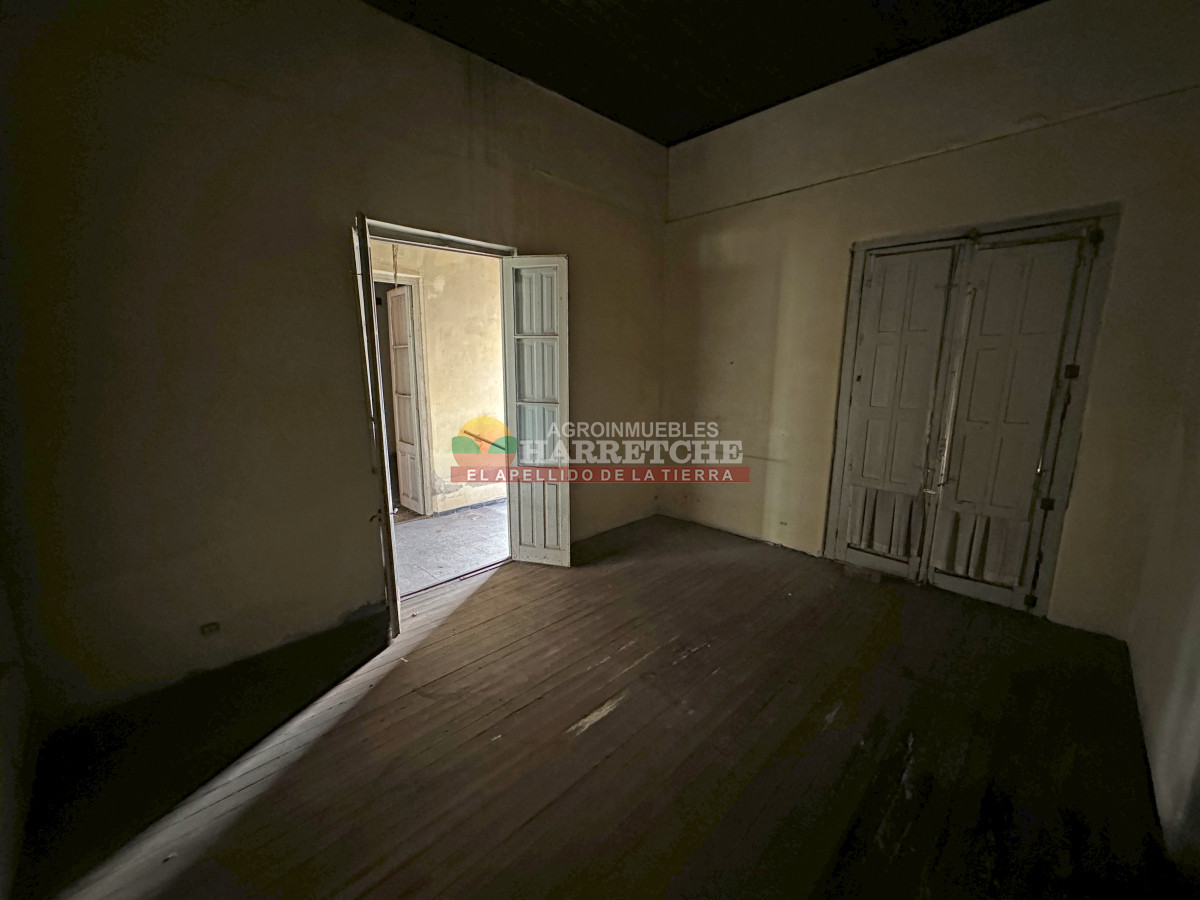 Casa ID.477 - Casa en venta Las Piedras, ideal para inversores, céntrica.