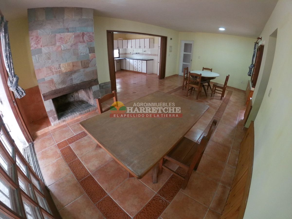 Casa ID.496 -  Casa en venta en Progreso, 3 dorm, 3 baños, cochera y parrillero! 