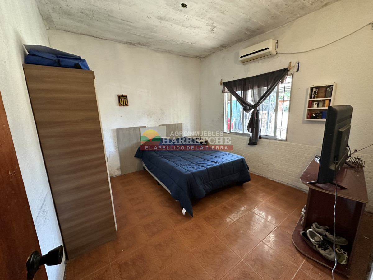 Casa ID.540 - Vendo casa en 18 de Mayo, 2 dormitorio, parrillero, alero