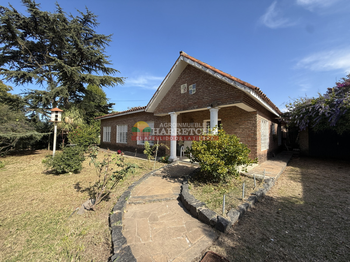 Casa ID.524 - Casa en venta Progreso 5 dormitorios gran chalet dos terrenos, barbacoa. 