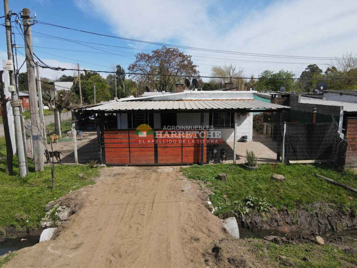 Casa ID.540 - Vendo casa en 18 de Mayo, 2 dormitorio, parrillero, alero