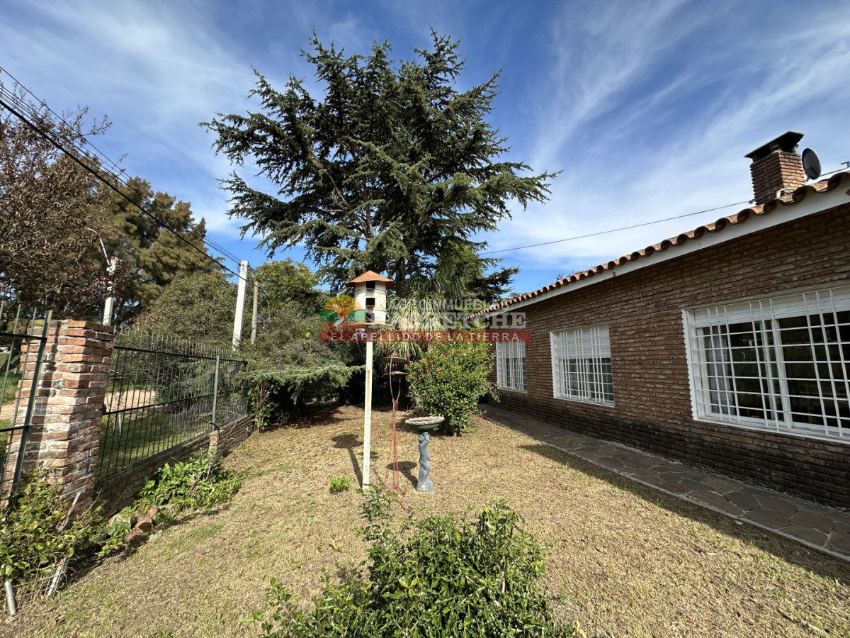 Casa ID.524 - Casa en venta Progreso 5 dormitorios gran chalet dos terrenos, barbacoa. 