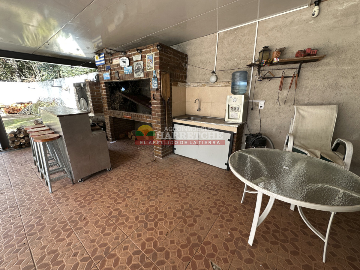 Casa ID.531 - Chalet en Lezica, 3 dormitorios, 2 baños, garaje, parrillero techado! Apta Banco
