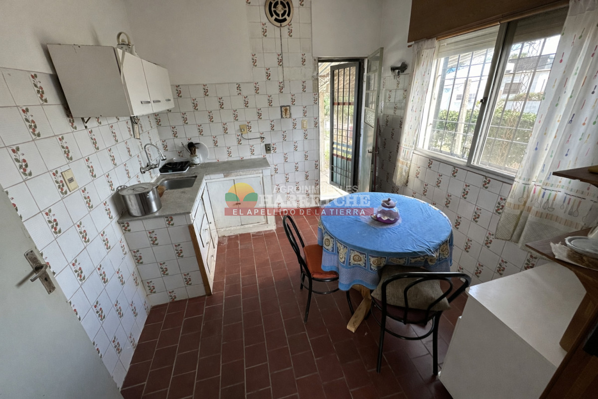 Casa ID.504 - Casa en venta Progreso, terreno esquina buena costrucción.