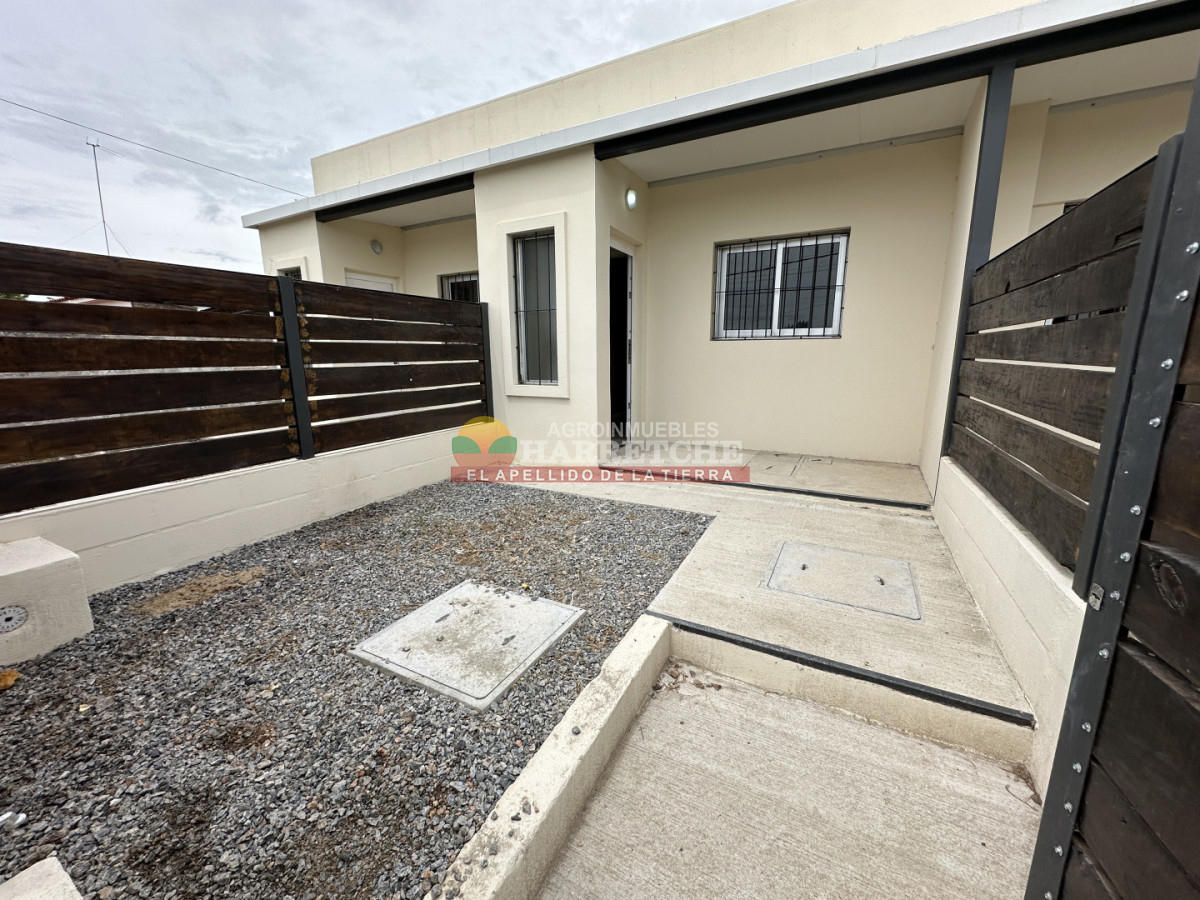 Casa ID.506 - Alquiler en Progreso, céntrico, 1 dormitorio, patio! Unidad 002  