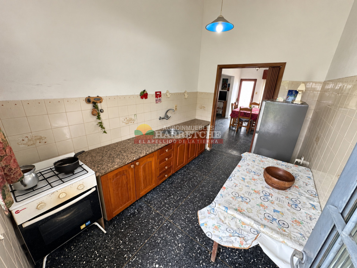 Casa ID.541 - Alquilo casa en Progreso, 3 dormitorios, living comedor, patio! 