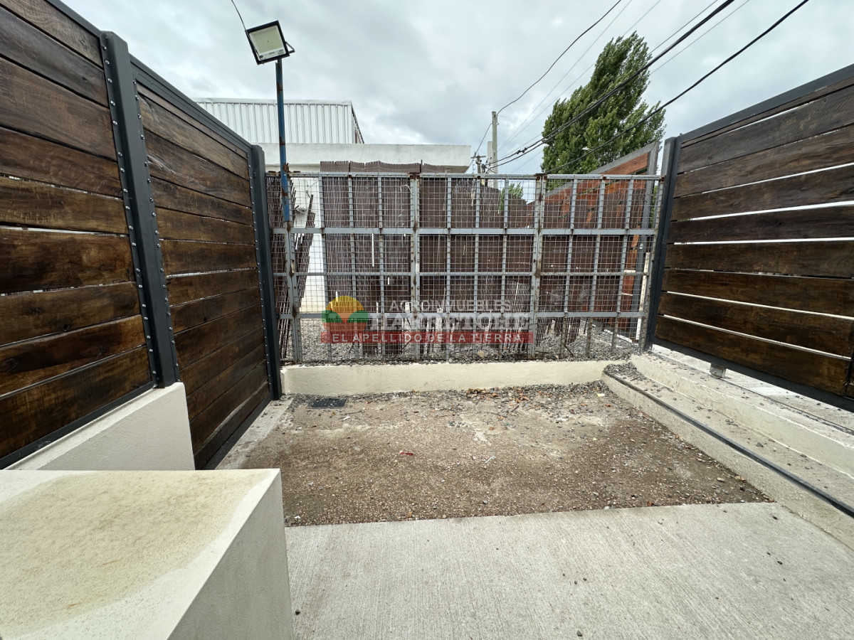 Casa ID.505 - Casa en alquiler en Progreso, céntrica! Unidad 001