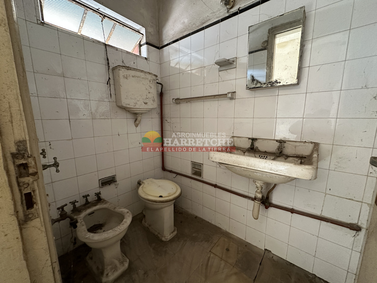 Casa ID.477 - Casa en venta Las Piedras, ideal para inversores, céntrica.