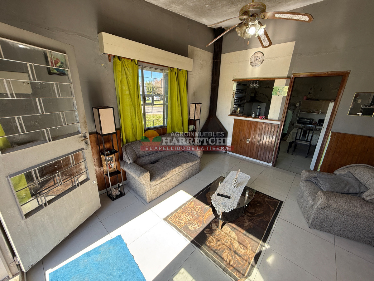 Casa ID.481 - Casa en venta en Canelón Chico, sobre ruta.