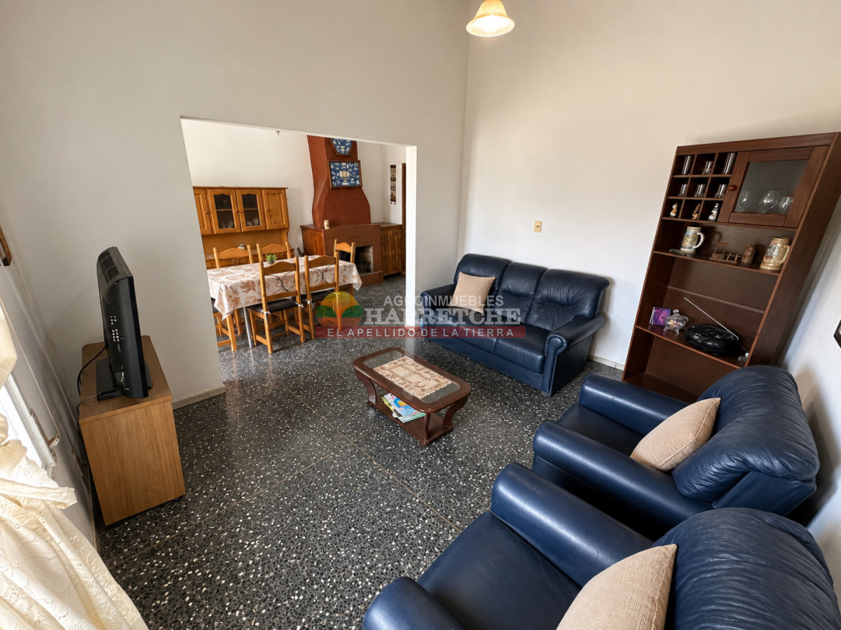 Casa ID.541 - Alquilo casa en Progreso, 3 dormitorios, living comedor, patio! 