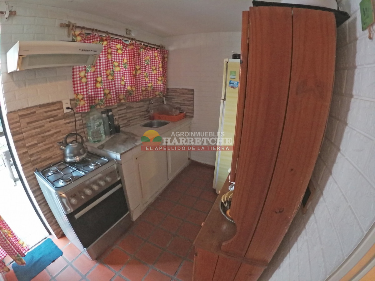 Casa ID.326 - Casa en dos niveles venta Progreso, 3 dormitorios, parrillero, estacionamiento, con renta