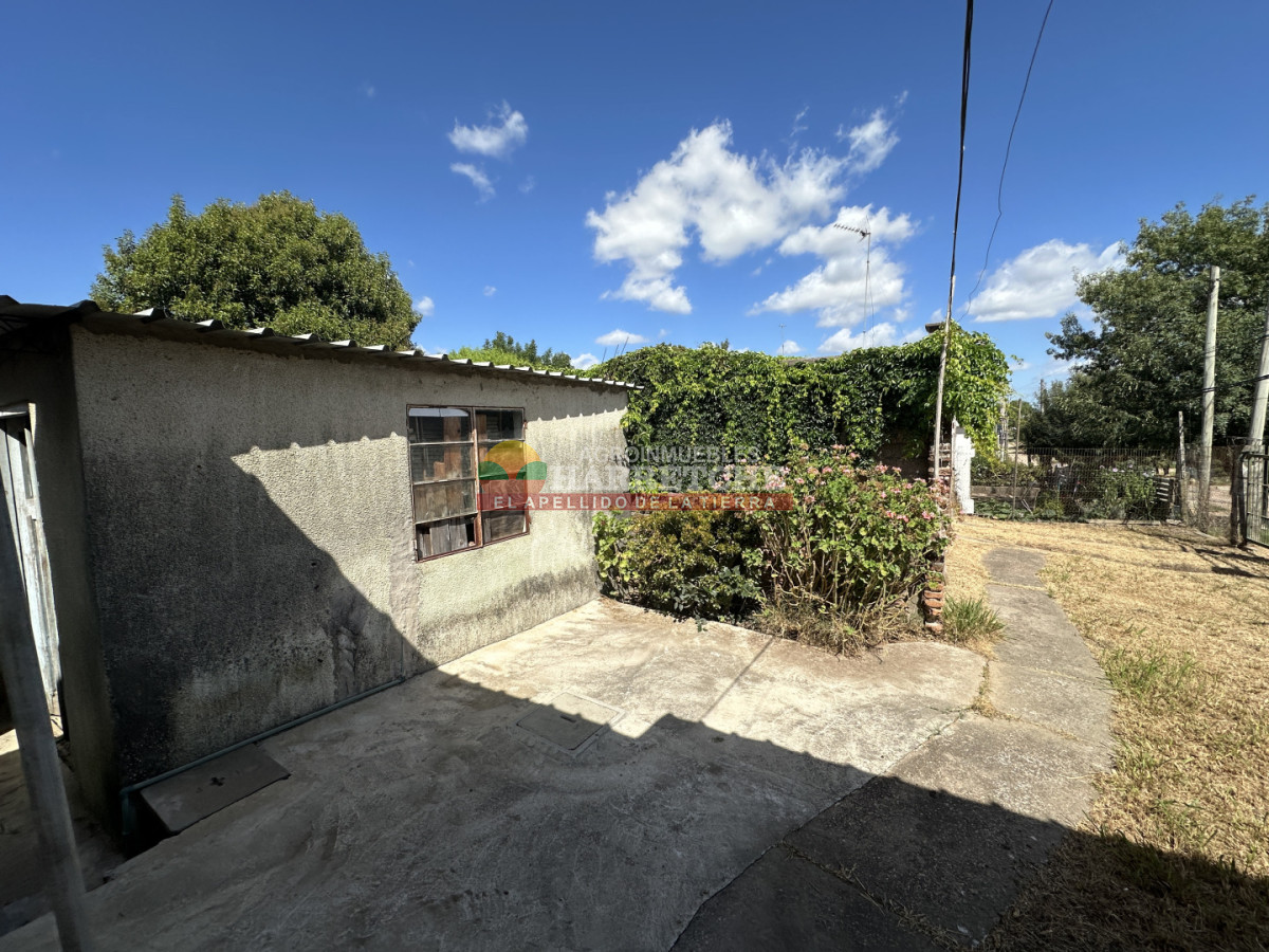 Casa ID.504 - Casa en venta Progreso, terreno esquina buena costrucción.