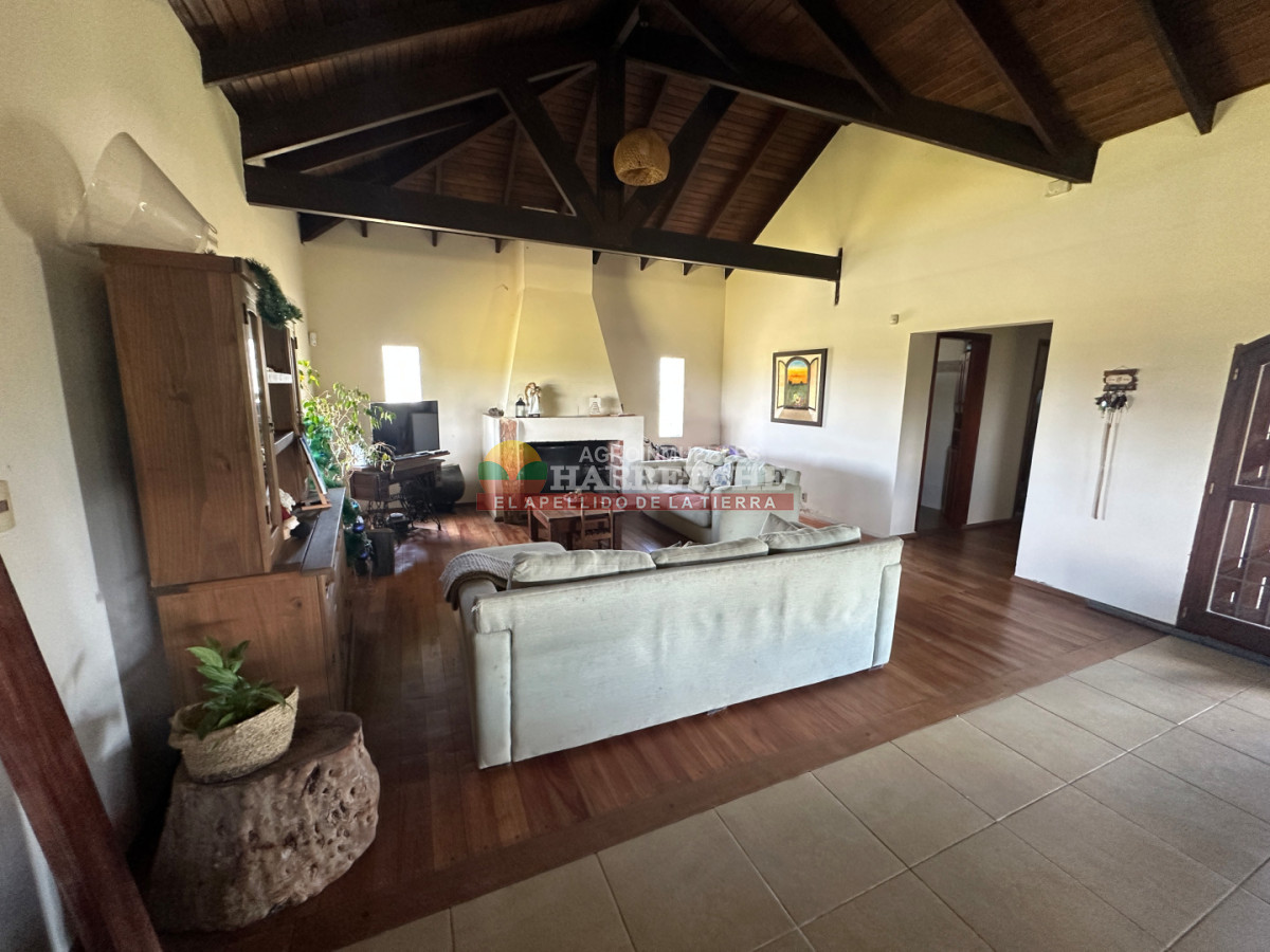 Chacra ID.501 - Chacra Haras hermosa 4 has, Chalet, 3 dorm, piscina, caballerizas, casa personal