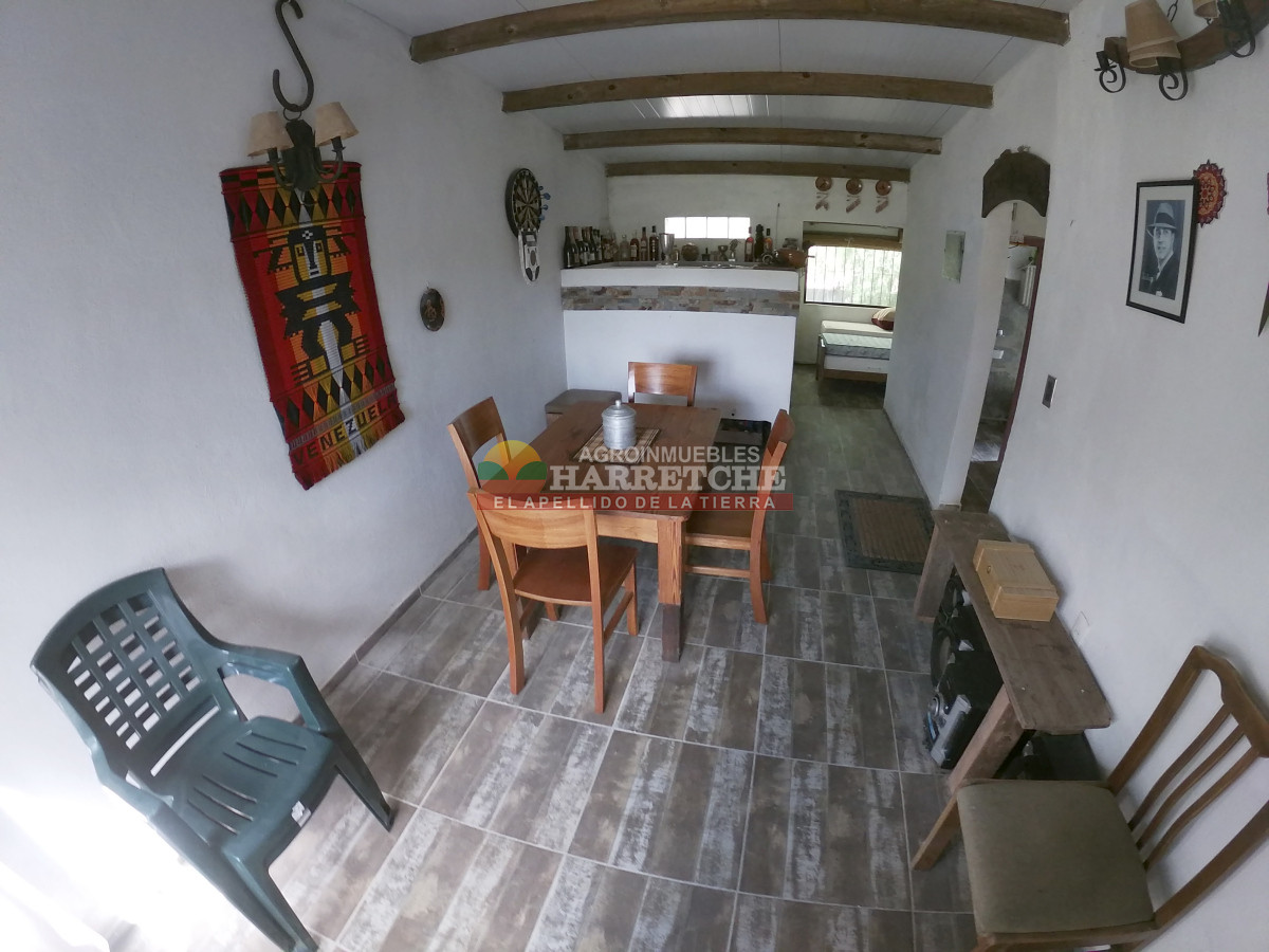 Chacra ID.438 - Chacra en Las Violetas, 2 has con casa, barbacoa, piscina