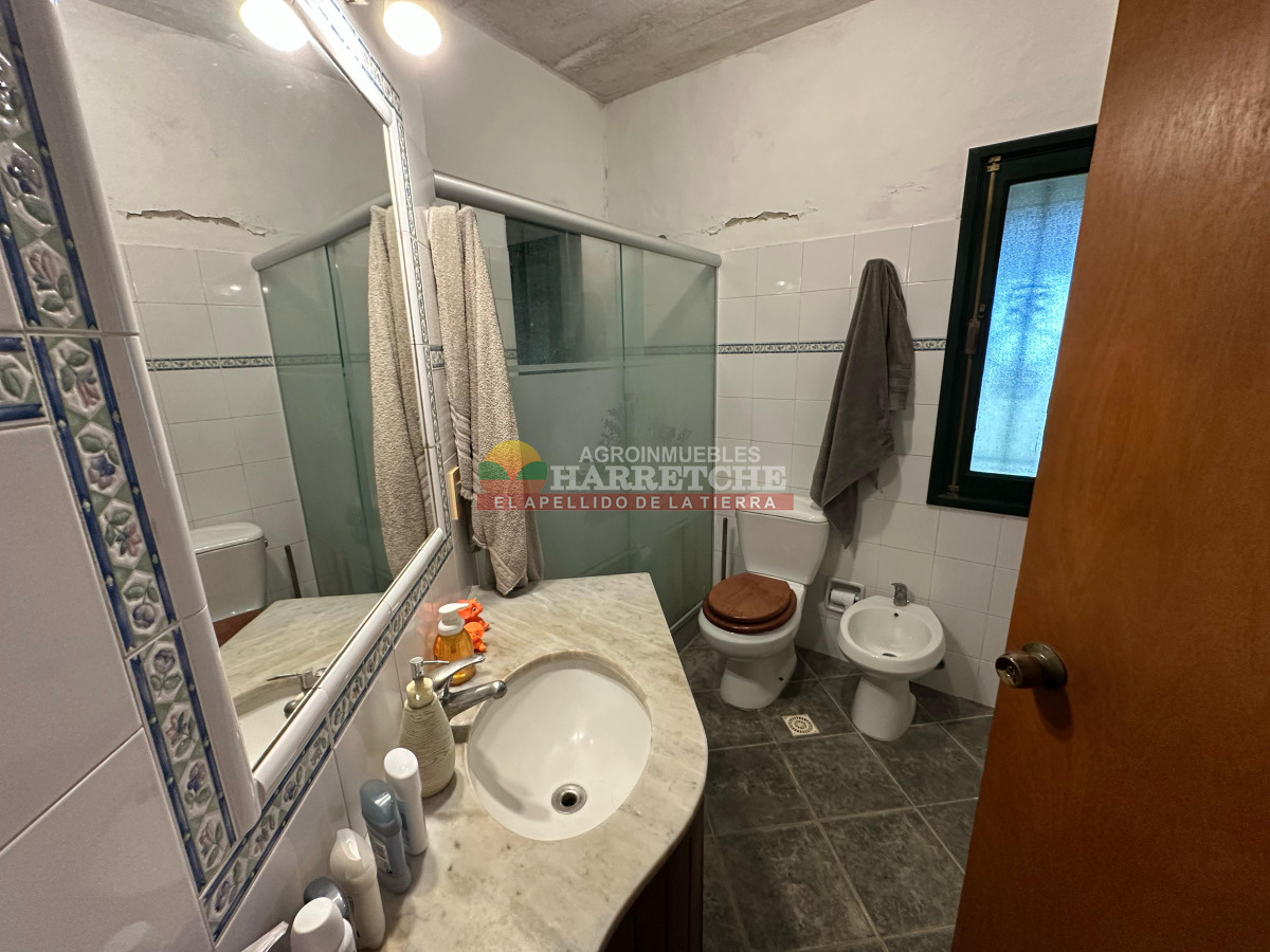 Chacra ID.448 - Chacra en Melilla, 10 has, casco de 3 dormitorios, 2 baños, piscina, galpón.