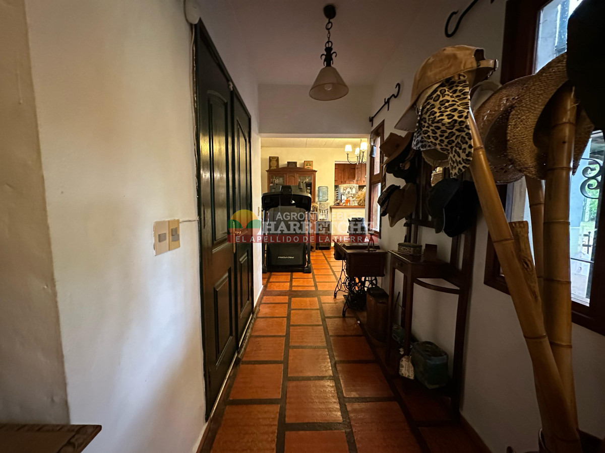 Chacra ID.448 - Chacra en Melilla, 10 has, casco de 3 dormitorios, 2 baños, piscina, galpón.