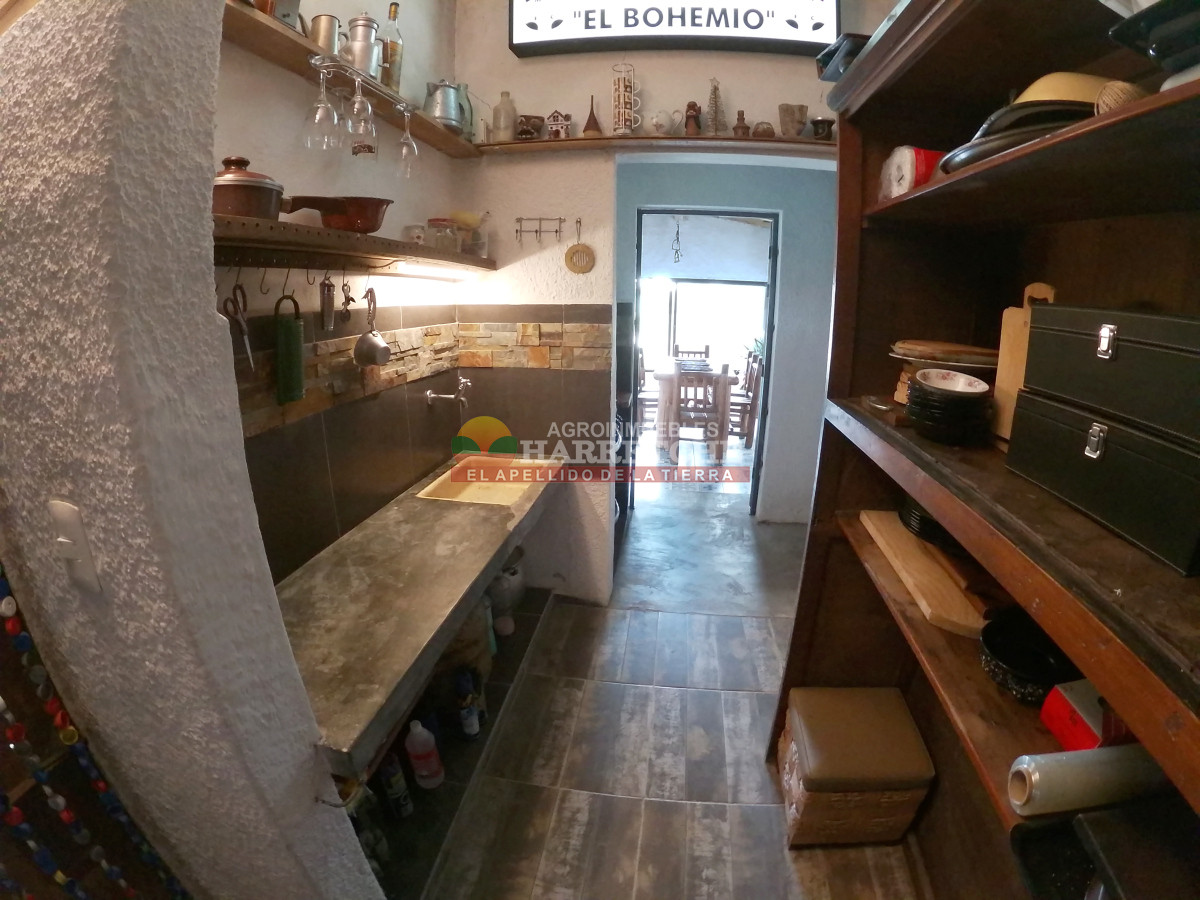 Chacra ID.438 - Chacra en Las Violetas, 2 has con casa, barbacoa, piscina