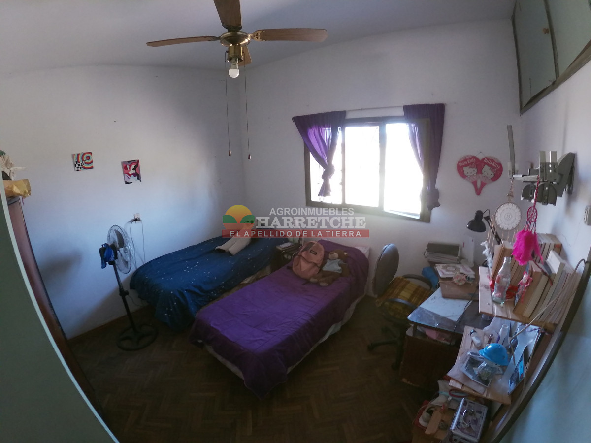 Chacra ID.431 - Chacra en Los Cerrillos, 5.7 has, Casa, barbacoa, galpones. 