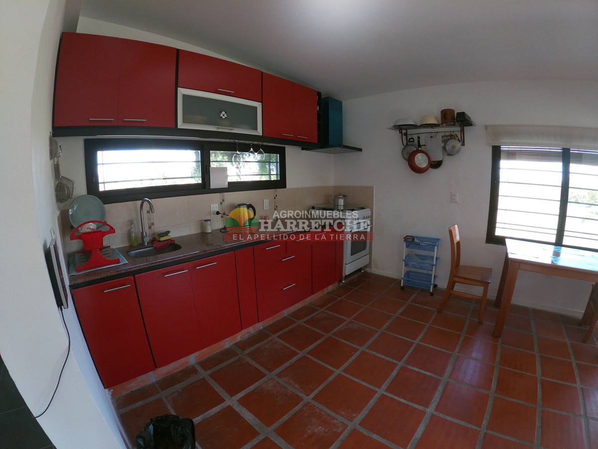 Chacra ID.438 - Chacra en Las Violetas, 2 has con casa, barbacoa, piscina