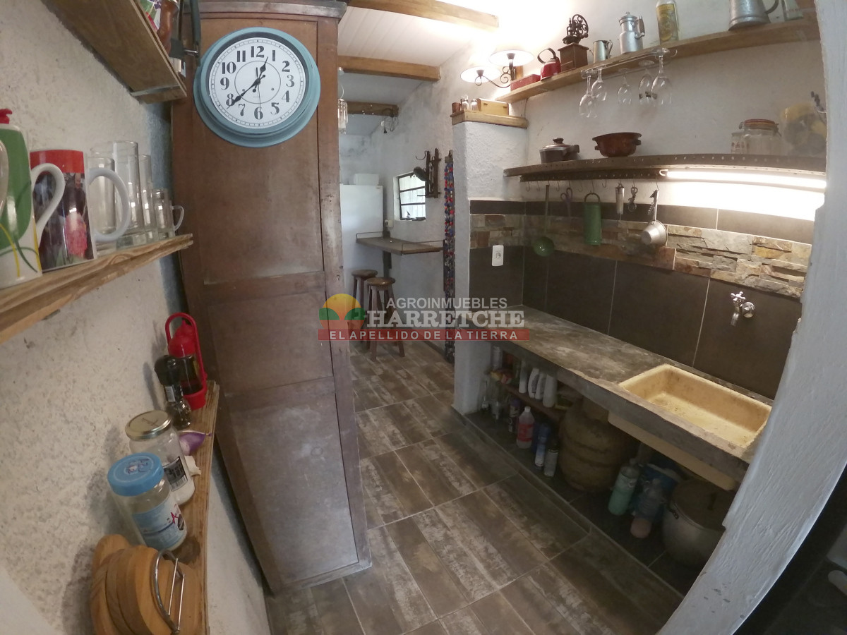 Chacra ID.438 - Chacra en Las Violetas, 2 has con casa, barbacoa, piscina