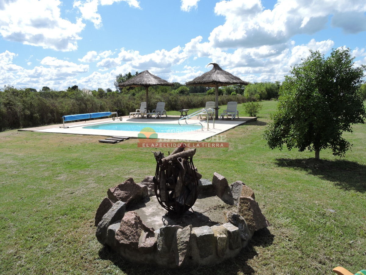 Chacra ID.438 - Chacra en Las Violetas, 2 has con casa, barbacoa, piscina