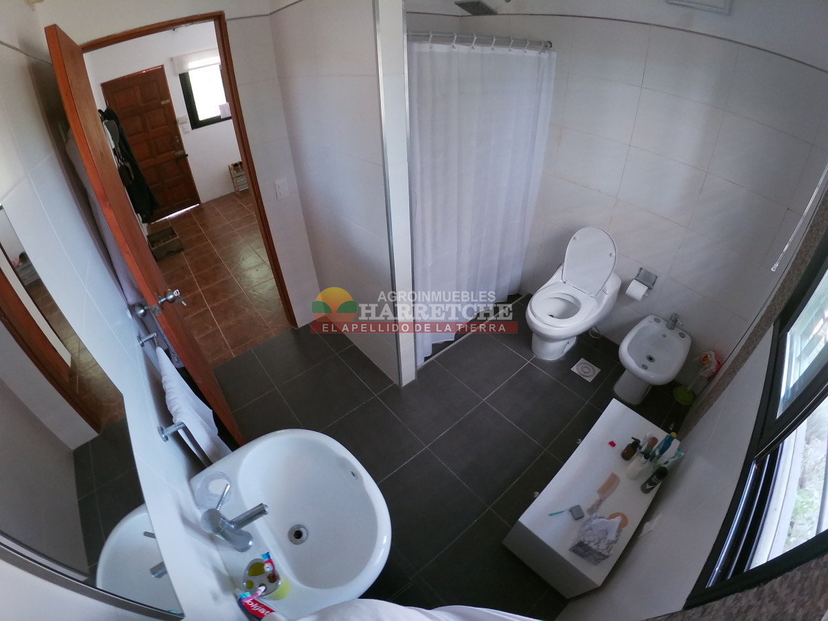 Chacra ID.438 - Chacra en Las Violetas, 2 has con casa, barbacoa, piscina