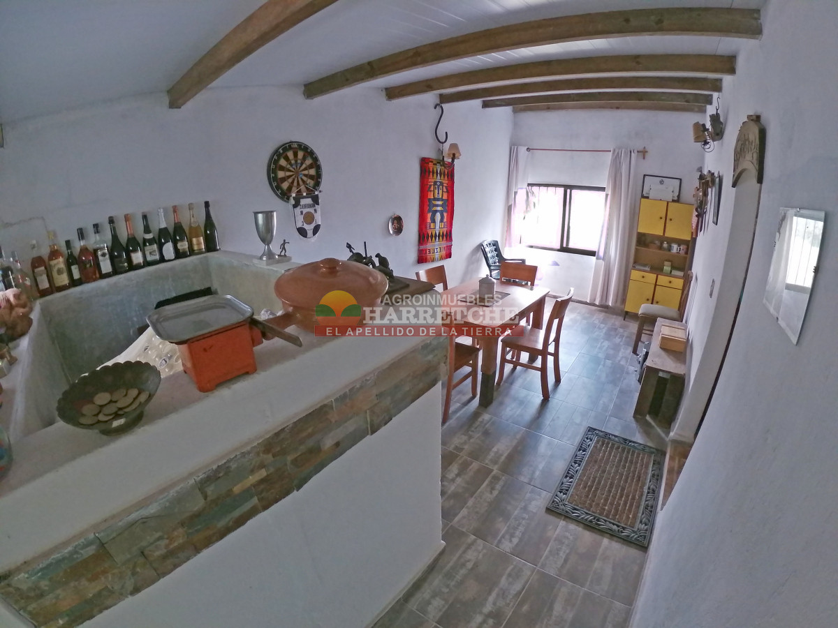 Chacra ID.438 - Chacra en Las Violetas, 2 has con casa, barbacoa, piscina