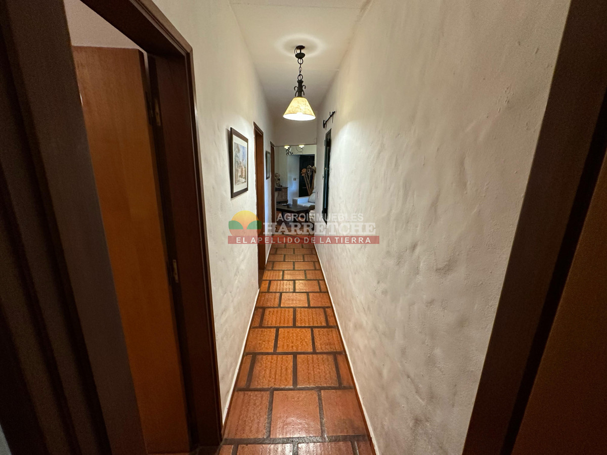 Chacra ID.448 - Chacra en Melilla, 10 has, casco de 3 dormitorios, 2 baños, piscina, galpón.