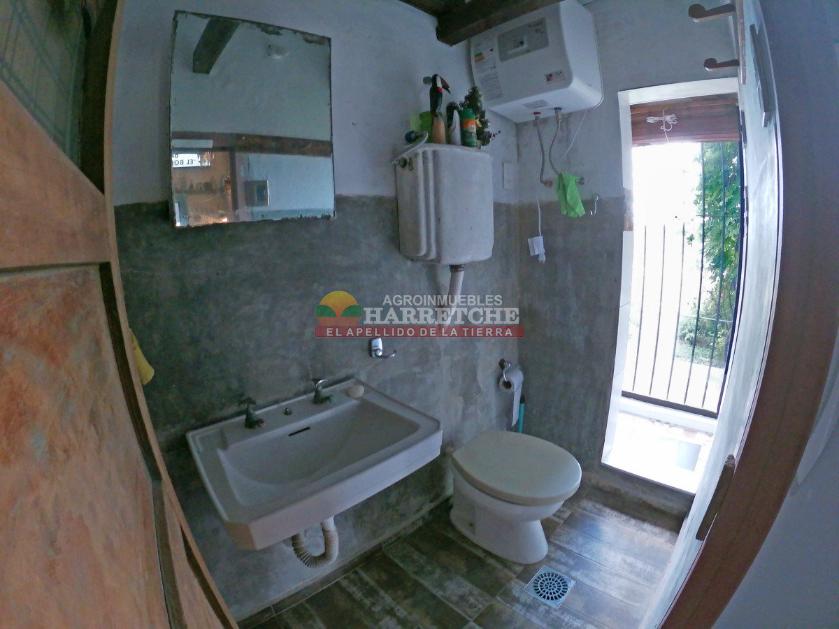 Chacra ID.438 - Chacra en Las Violetas, 2 has con casa, barbacoa, piscina