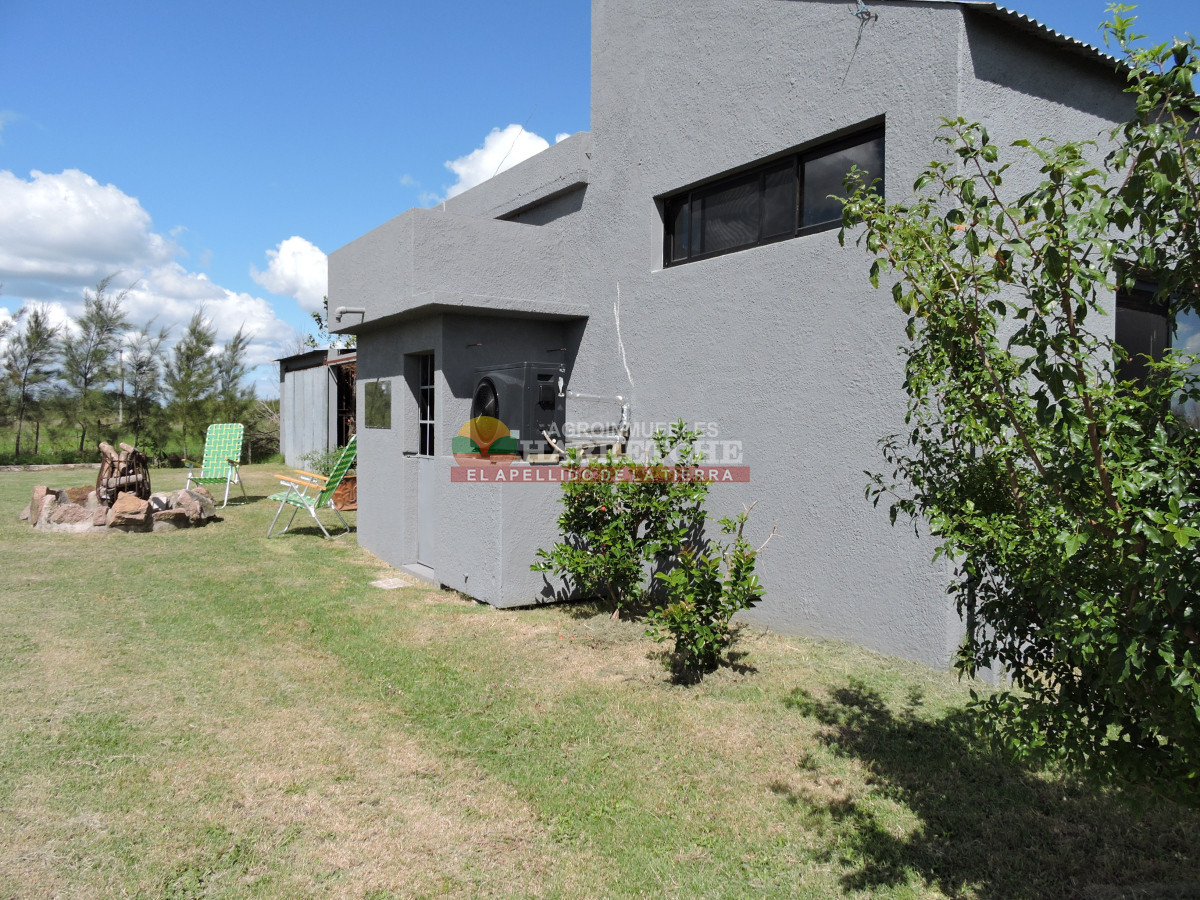 Chacra ID.438 - Chacra en Las Violetas, 2 has con casa, barbacoa, piscina