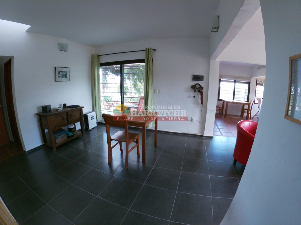 Chacra ID.438 - Chacra en Las Violetas, 2 has con casa, barbacoa, piscina