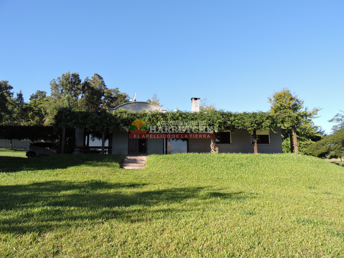 Chacra ID.446 - Chacra en Melilla, 3 has, hermoso casco, caballerizas, galpones, piscina