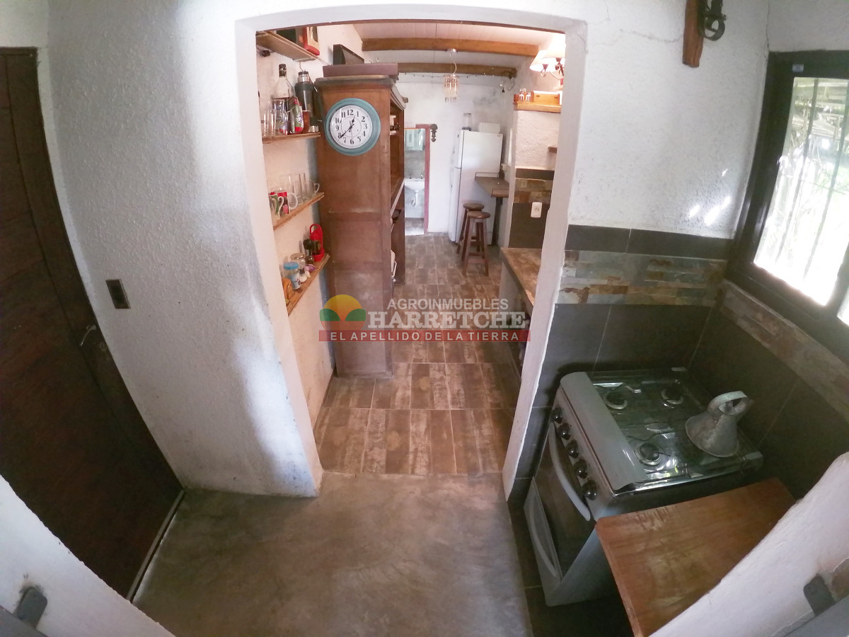 Chacra ID.438 - Chacra en Las Violetas, 2 has con casa, barbacoa, piscina