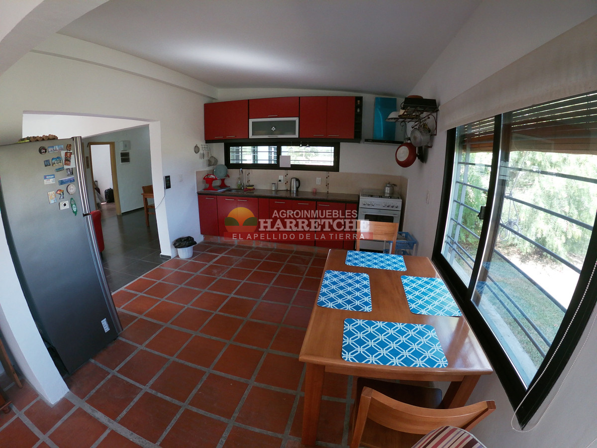 Chacra ID.438 - Chacra en Las Violetas, 2 has con casa, barbacoa, piscina