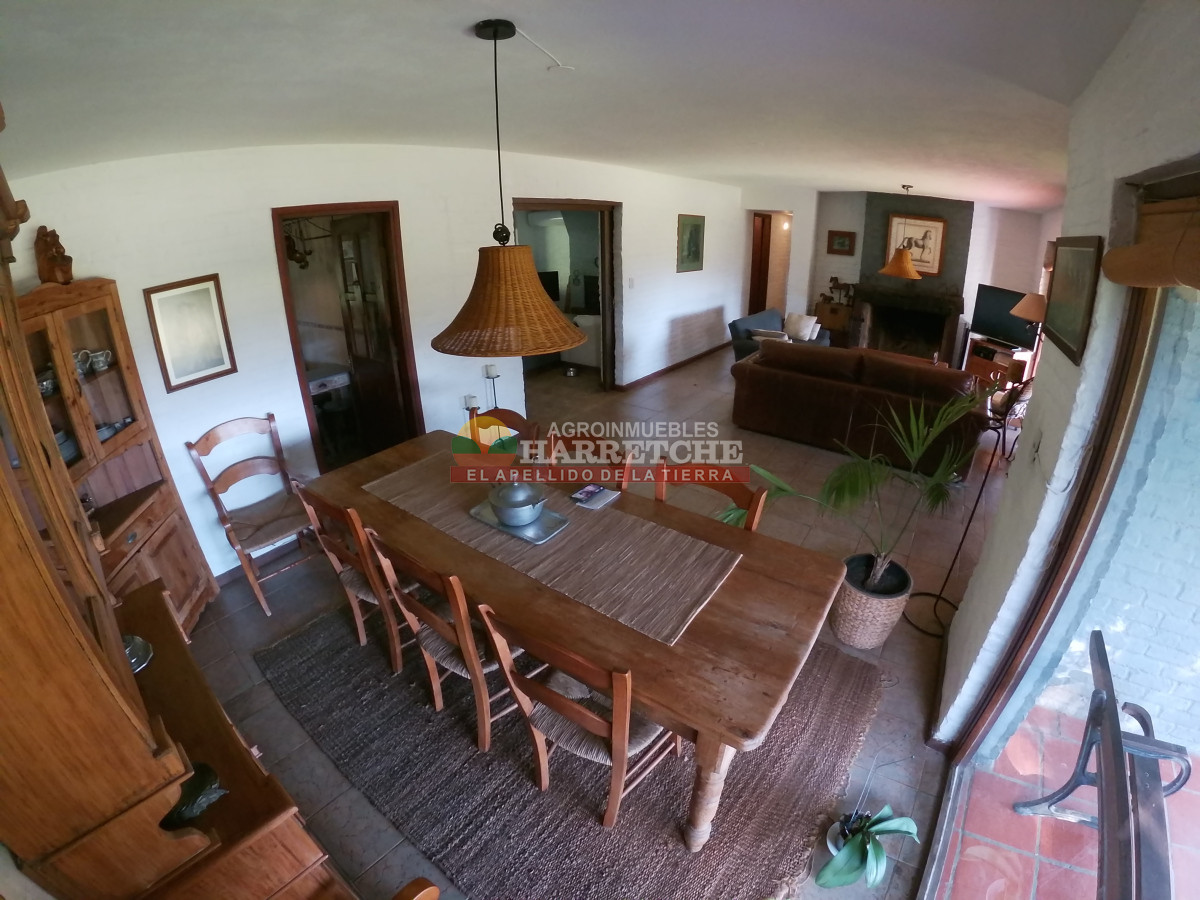 Chacra ID.446 - Chacra en Melilla, 3 has, hermoso casco, caballerizas, galpones, piscina