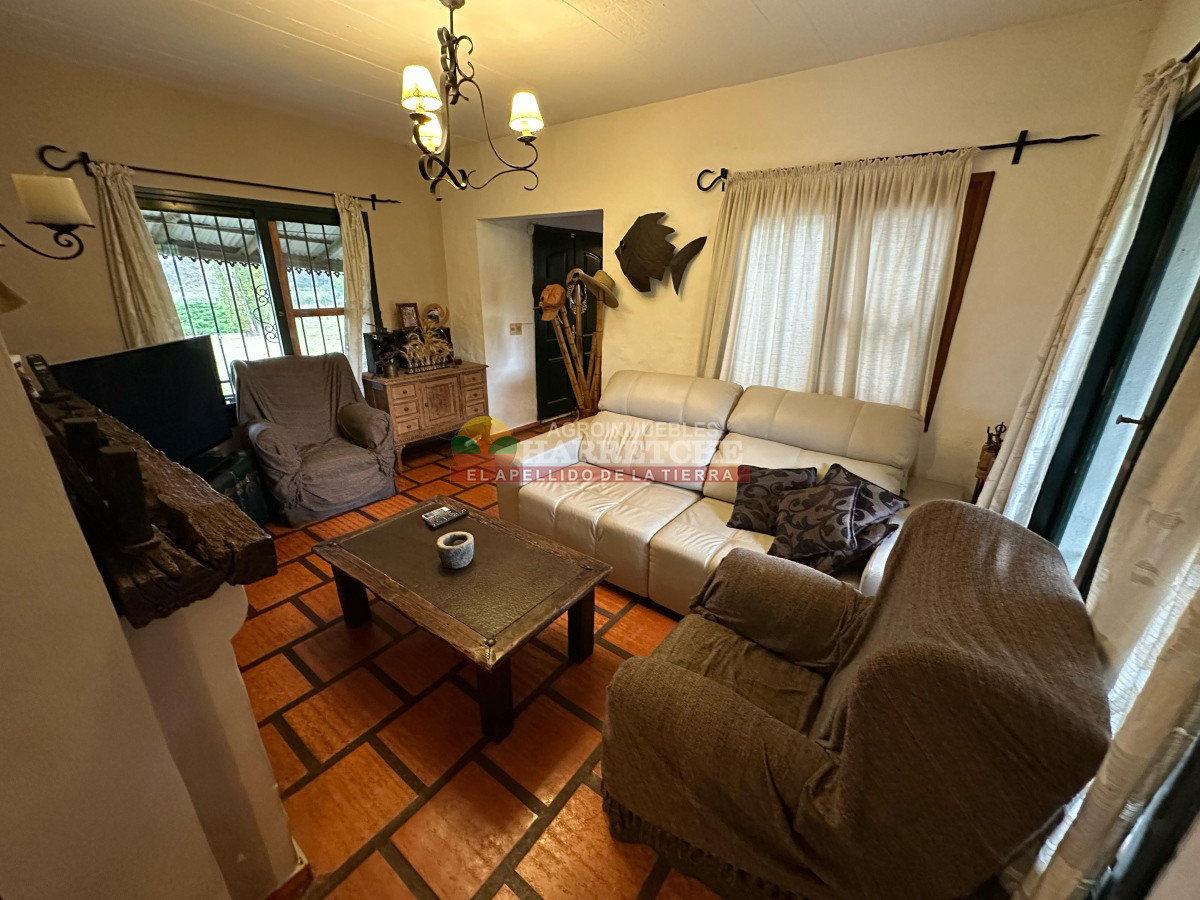 Chacra ID.448 - Chacra en Melilla, 10 has, casco de 3 dormitorios, 2 baños, piscina, galpón.