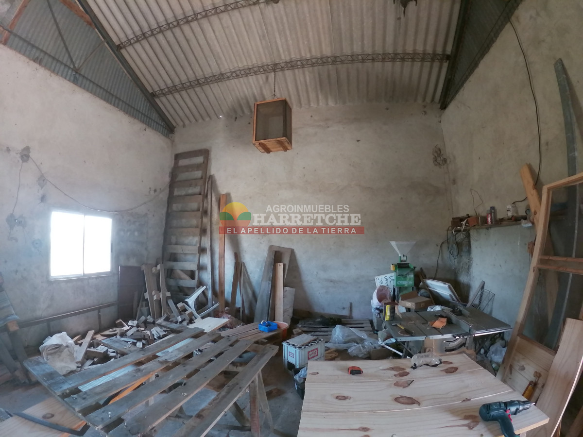 Chacra ID.431 - Chacra en Los Cerrillos, 5.7 has, Casa, barbacoa, galpones. 