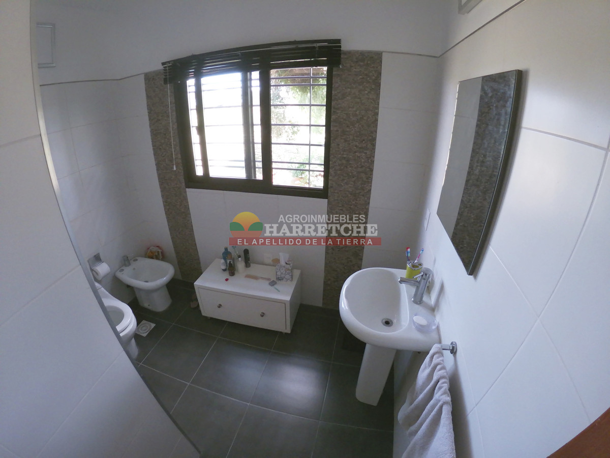 Chacra ID.438 - Chacra en Las Violetas, 2 has con casa, barbacoa, piscina