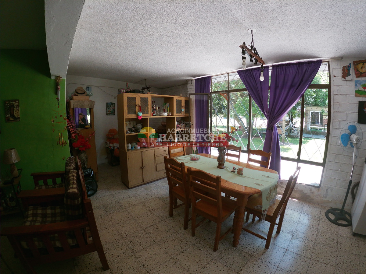 Chacra ID.431 - Chacra en Los Cerrillos, 5.7 has, Casa, barbacoa, galpones. 