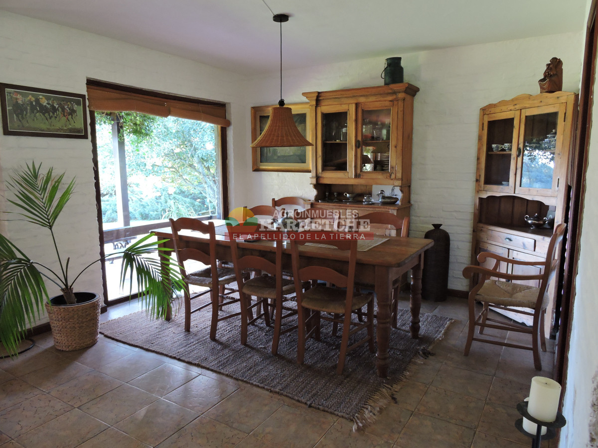 Chacra ID.446 - Chacra en Melilla, 3 has, hermoso casco, caballerizas, galpones, piscina