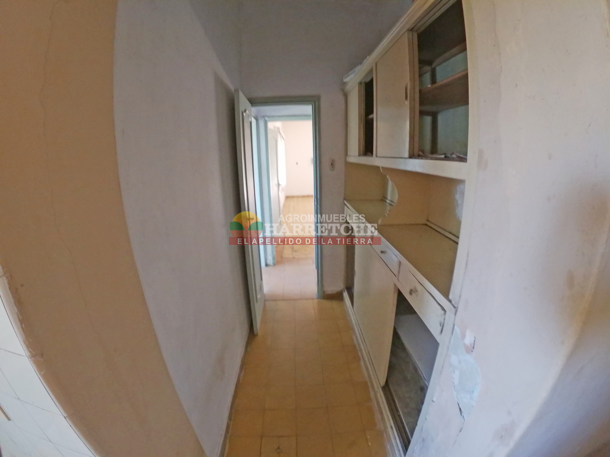 Chacra ID.419 - Chacra en venta Chalet con 6 dorm, 3 baños, parque, apta banco.