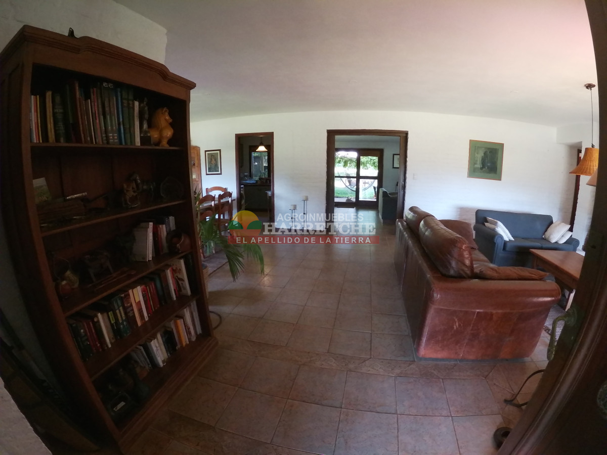 Chacra ID.446 - Chacra en Melilla, 3 has, hermoso casco, caballerizas, galpones, piscina